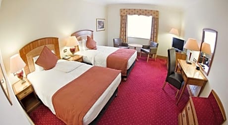 Deluxe King Bed