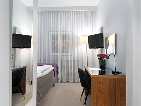 Standard Single Room (No window)