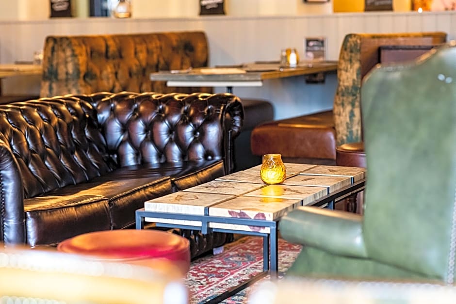 Kings Arms and Royal Hotel 