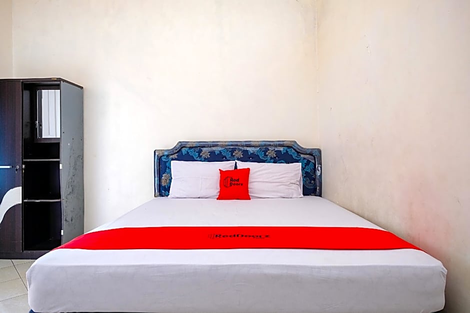 RedDoorz Syariah near Alun Alun Kebumen