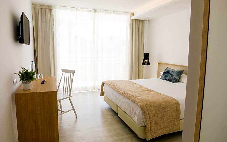 Globales Cala Bona Suites