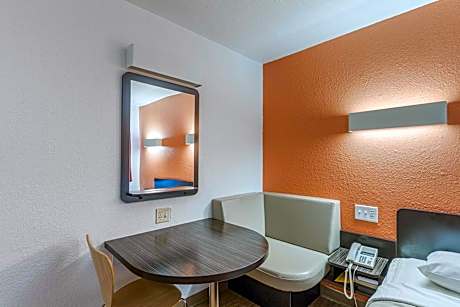 Quadruple Room - Non-Smoking