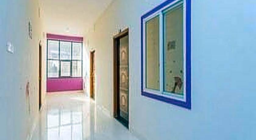 Shree Devina Palace By OYO – Indore, OH