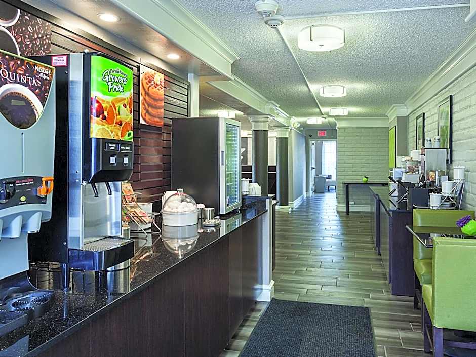 La Quinta Inn & Suites by Wyndham Sacramento North