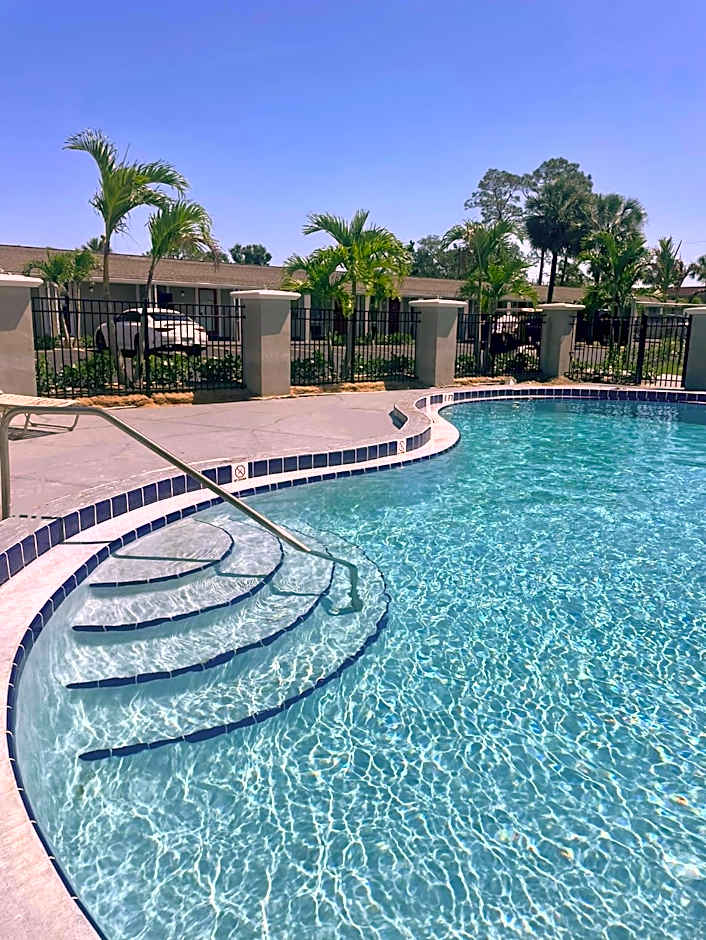 Super 8 by Wyndham Kissimmee-Orlando