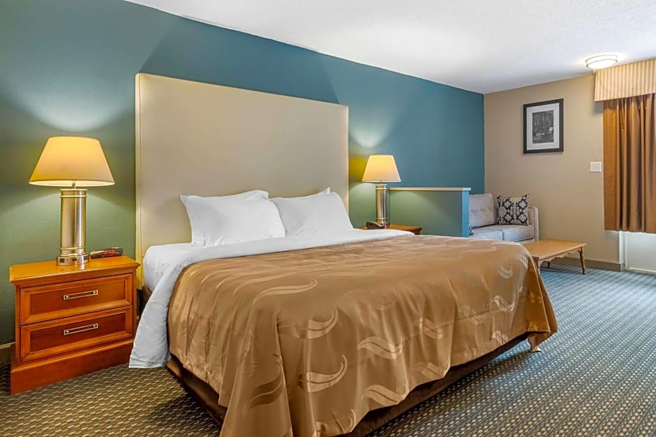 Quality Inn & Suites Apex-Holly Springs