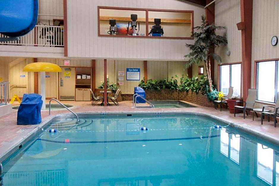 Quality Inn & Suites Detroit Lakes