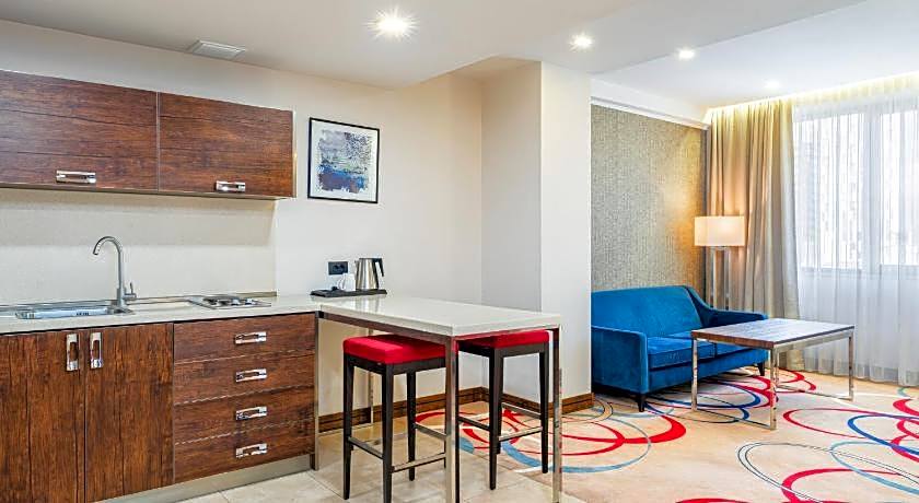 Ramada Hotel & Suites by Wyndham Yerevan