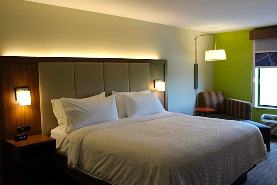 Holiday Inn Express Forest City By IHG