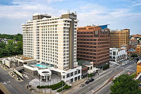 Hilton Kansas City Country Club Plaza