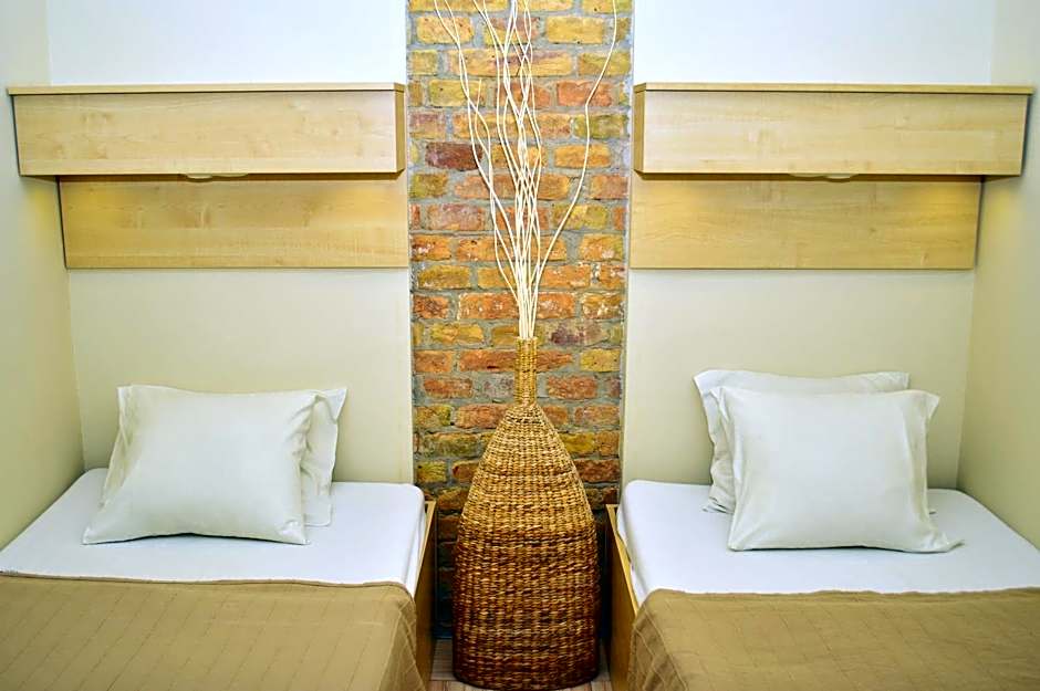 Centrooms House