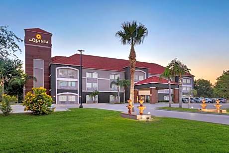 La Quinta Inn & Suites by Wyndham Brownsville North