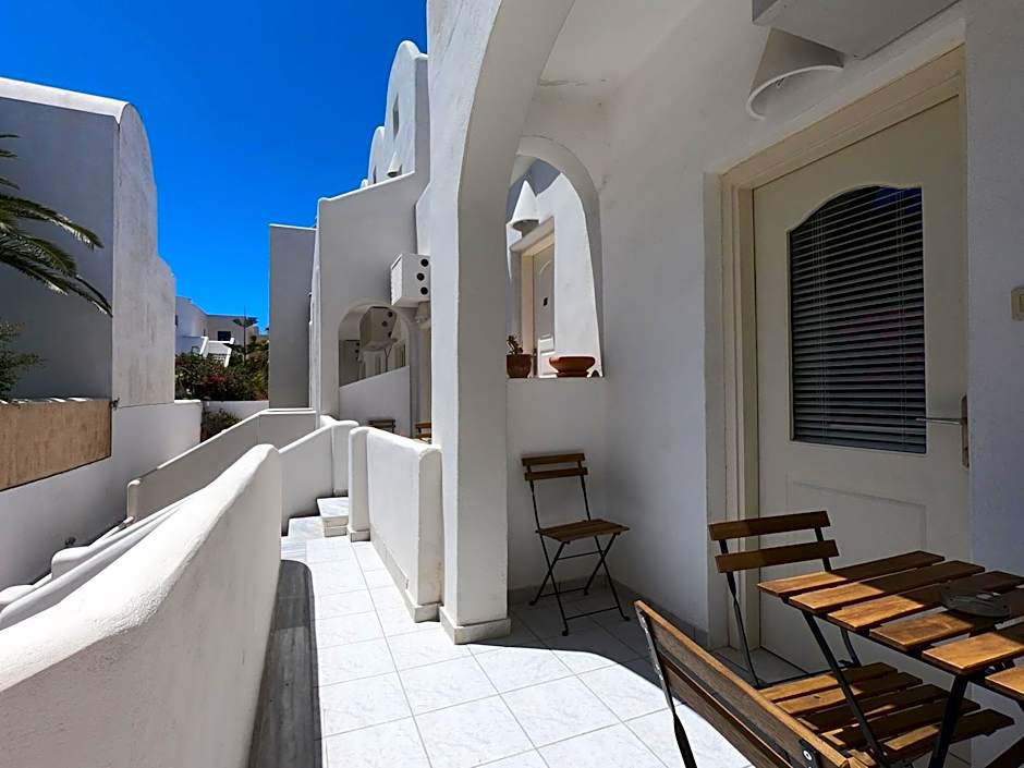 Anny Studios & Rooms Perissa Beach