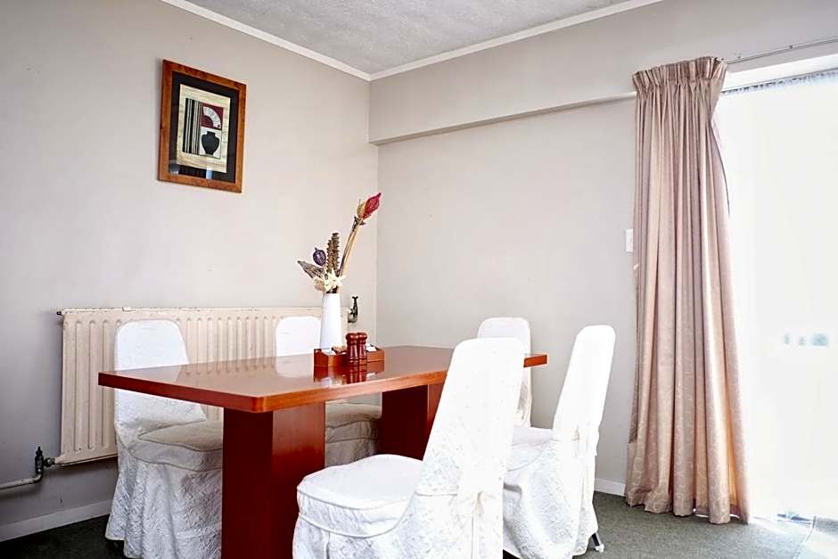 Gateway International Motel