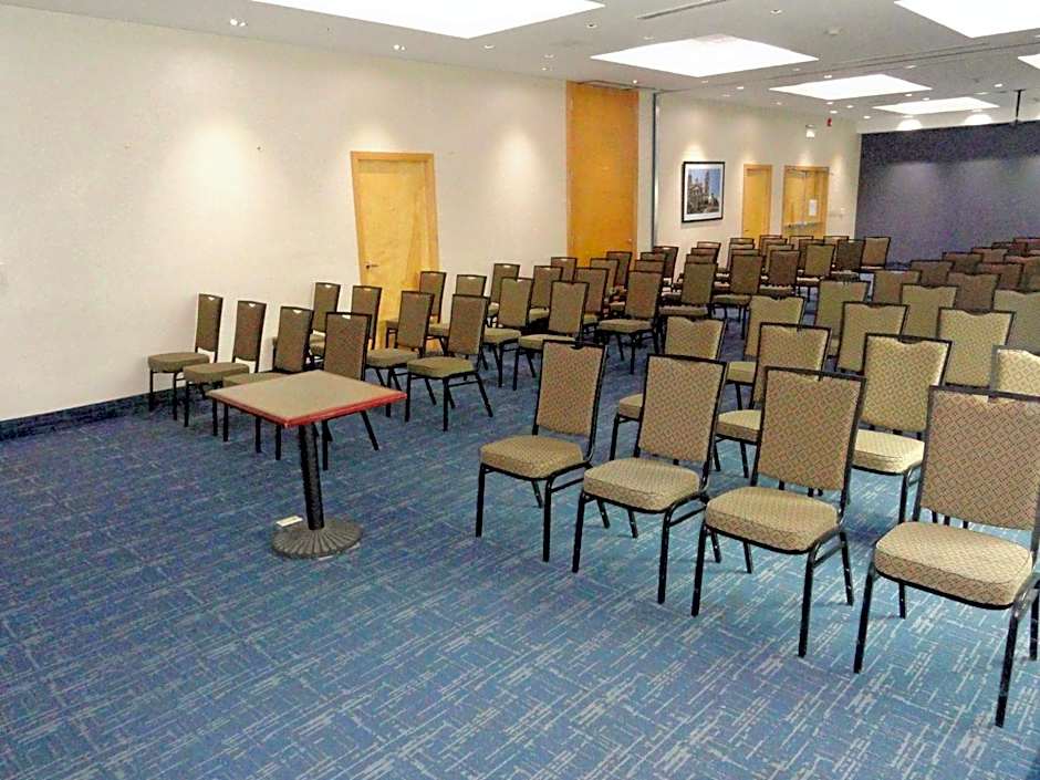 Holiday Inn Express & Suites Toluca Zona Aeropuerto By IHG