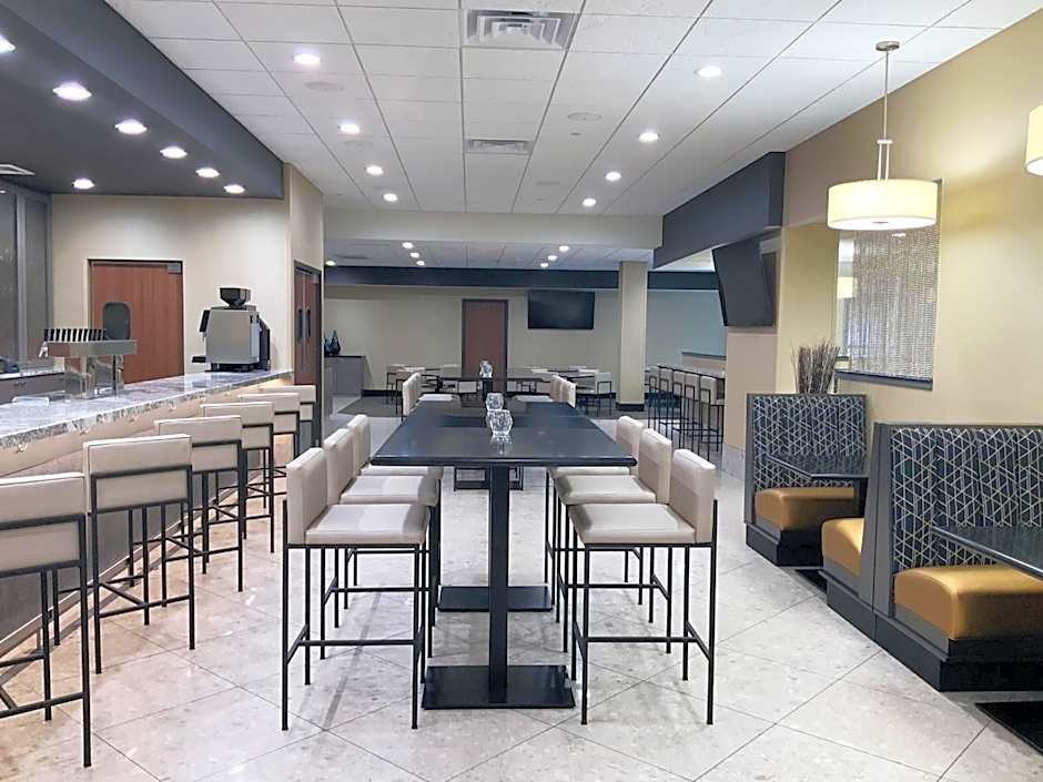DoubleTree by Hilton Madison Downtown
