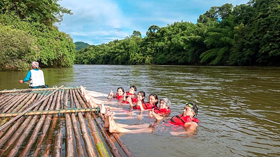 BaanRai KhunYa บ้านไร่คุณย่า