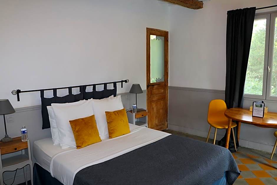 Le Mas des Cerisiers JACUZZI et SAUNA inclus pour tous les logements