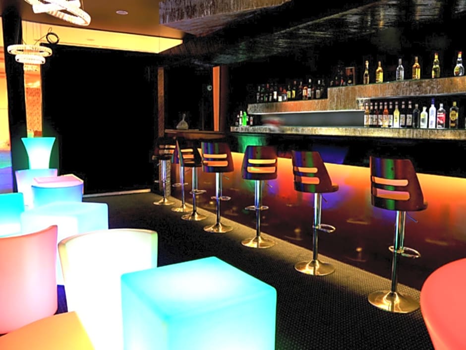 Eastern Palace Hotel