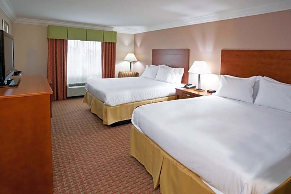 Holiday Inn Express & Suites Niagara Falls By IHG