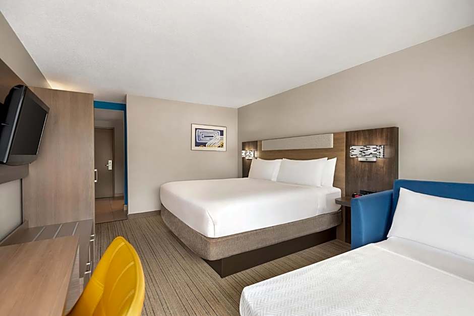 Holiday Inn Express Hotel & Suites Fredericksburg By IHG