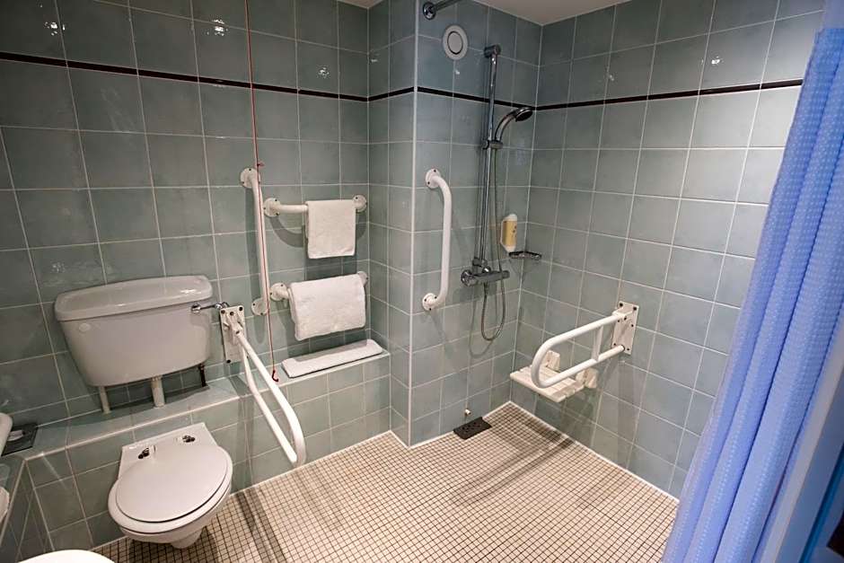 Knowsley Inn & Lounge formally Holiday Inn Express