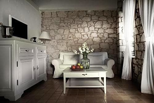 Manastir Alacati Hotel