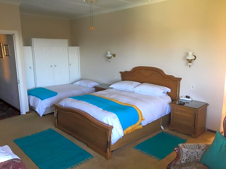 Jackie's B&B – East London, IA