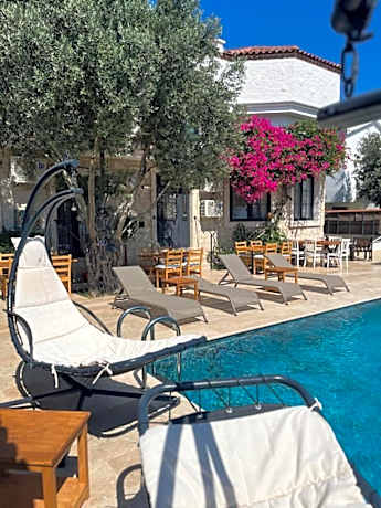 Alaçatı Albatross Hotel