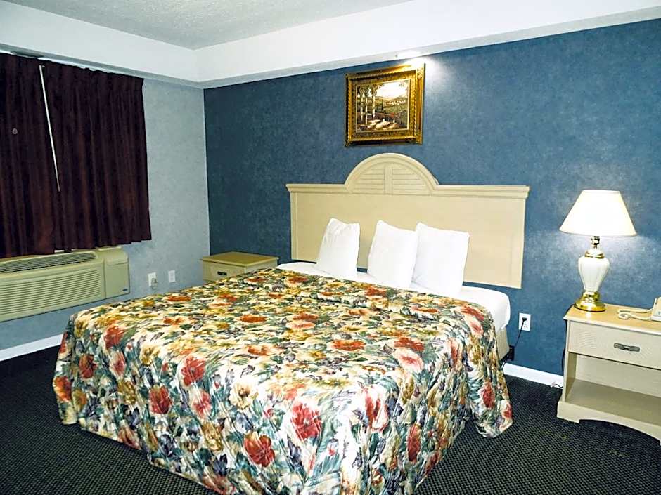 Village Inn & Suites - Smithville