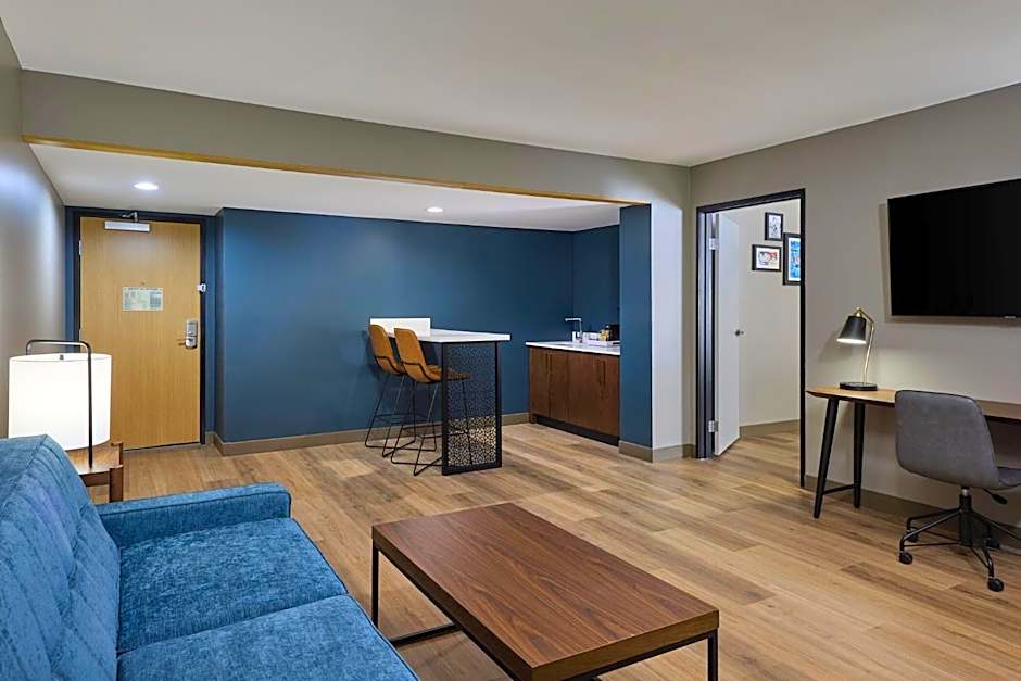 Four Points by Sheraton Englewood Centennial Airport