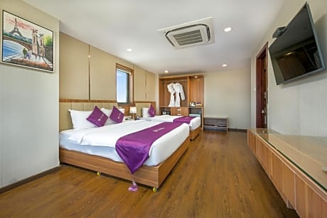 Deluxe Triple Room with River View