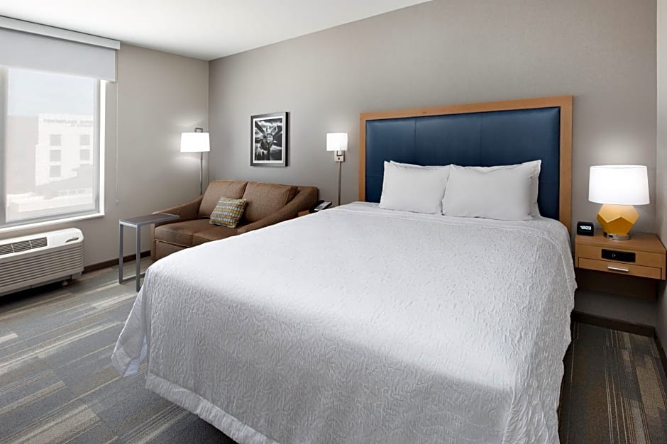 Hampton Inn & Suites San Diego Airport Liberty Station