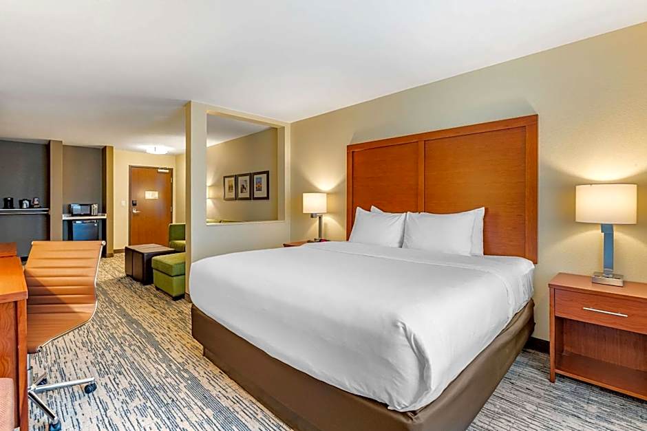 Comfort Inn & Suites