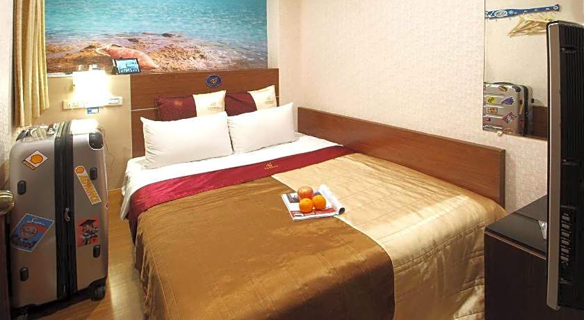 Golden Swallow Hotel