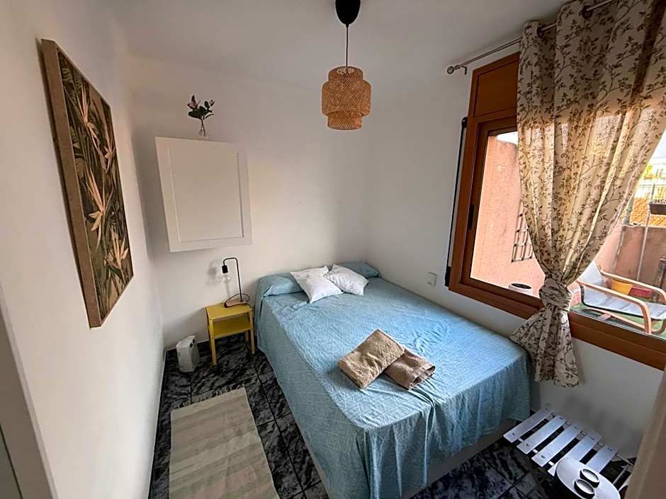 Private Double Room in a Shared Penthouse with Patios