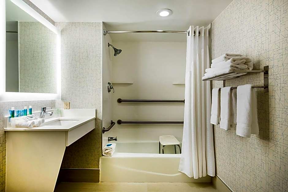 Country Inn & Suites by Radisson, Downtown Albany New York