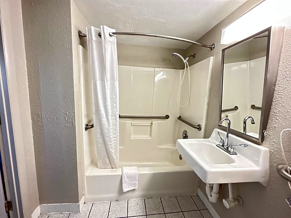 Inn at Lebanon - Hershey & Manheim area