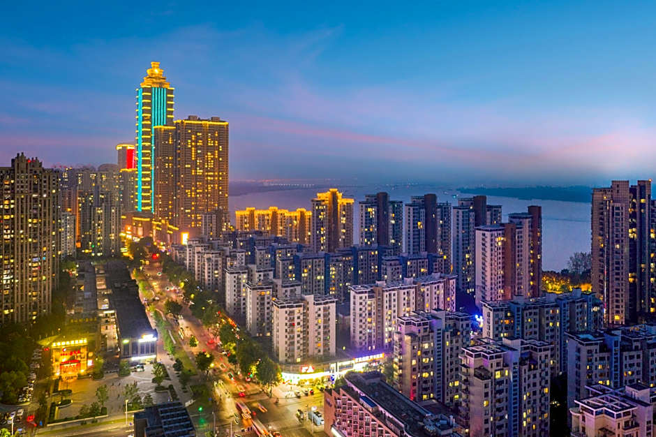 Cenbest Jinling Grand Hotel