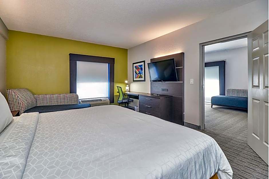 Holiday Inn Express Hotel & Suites Clearwater US 19 North By IHG