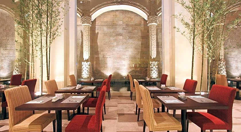 Harmoni One Convention Hotel & Service Apartments