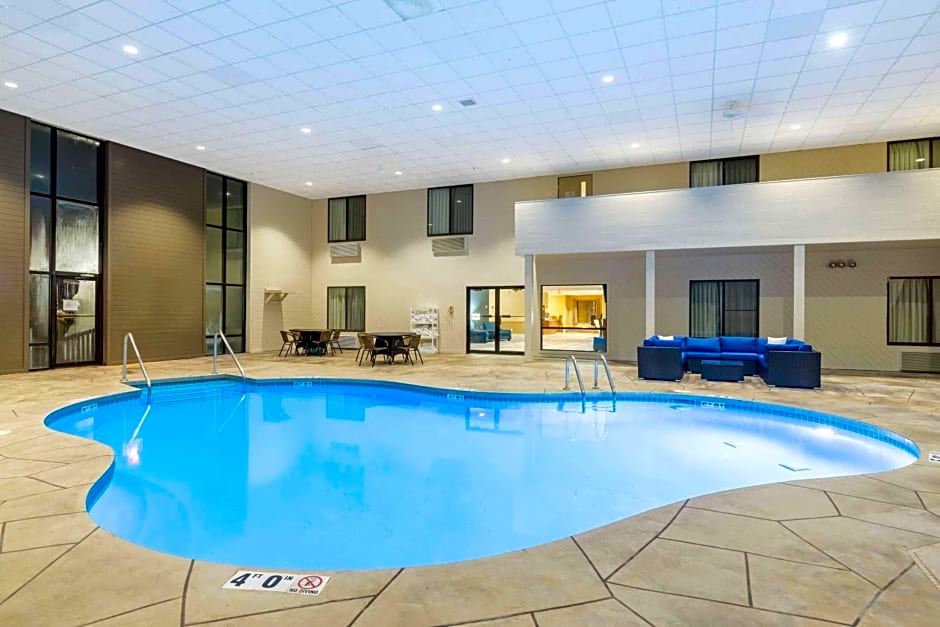 AmericInn by Wyndham Prairie du Chien