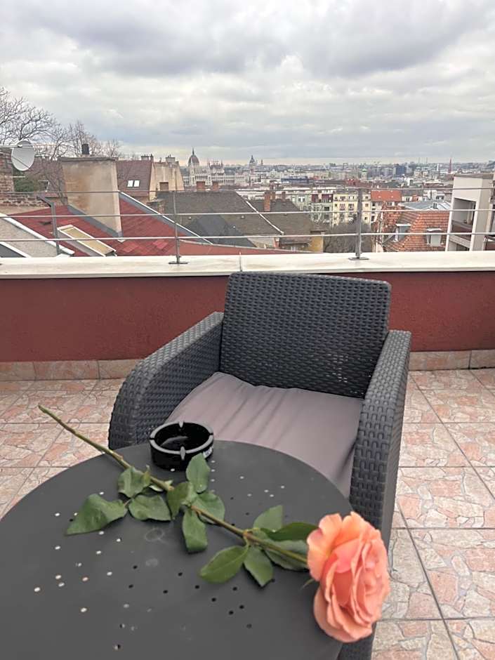 Hotel Rose City