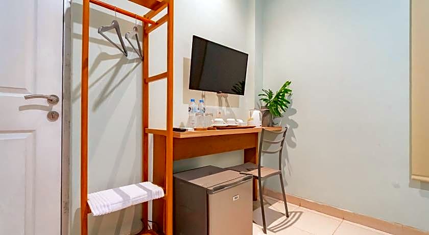 RedDoorz Plus @ Bagusrangin Street