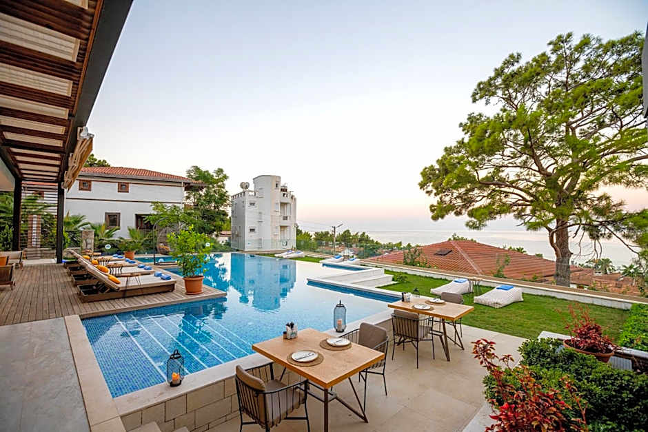 Melanippe Relaxing Hotel