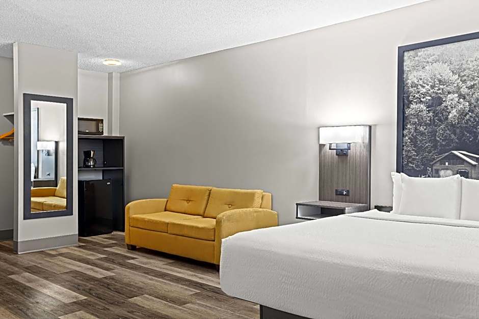 Super 8 by Wyndham Thunder Bay