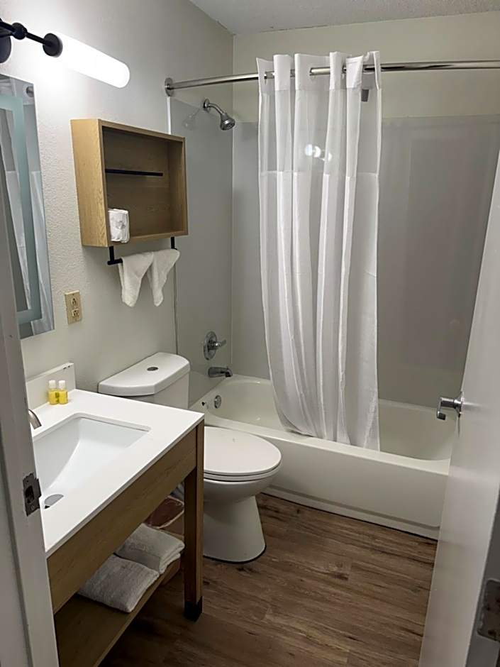 Sonesta Simply Suites Memphis