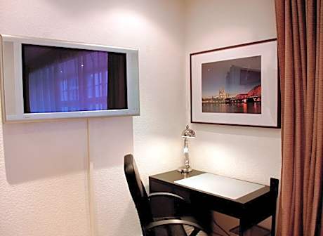 Economy Apartment - 3 rooms without Rhine River View/ Neighboring house