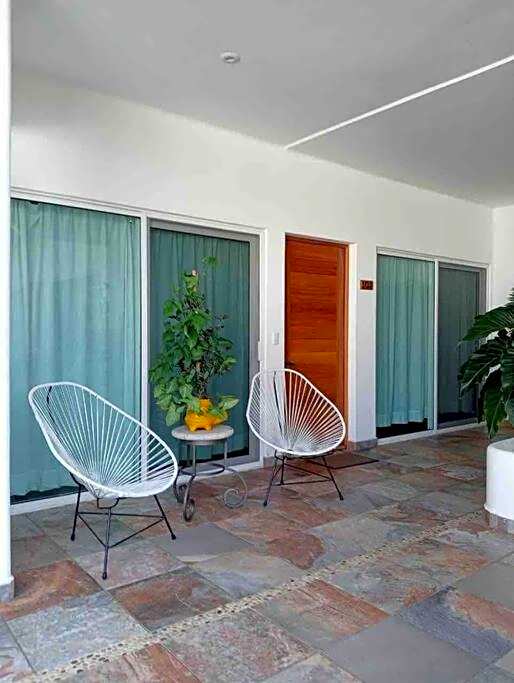 Apartment Tortugas- rooms with AC, and great pool at 5 min to Carrizalillo beach and restaurants of Benito Juarez Bulevard