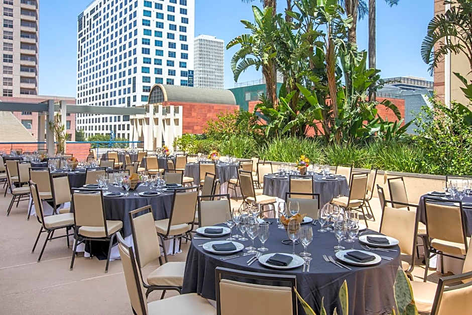 Omni Los Angeles Hotel At California Plaza